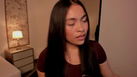 Snapshot of allie_bruce chatting on July 4, 8:04 pm A L L I E online show from July 4, 8:04 pm