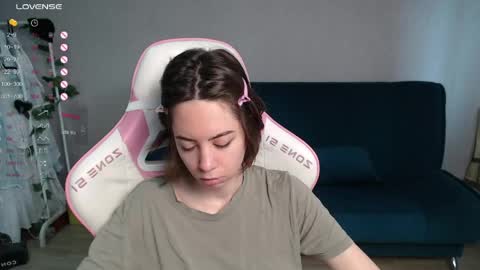 Snapshot of allie_hazie chatting on May 8, 12:38 am alice online show from May 8, 12:38 am