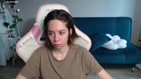 Snapshot of allie_hazie chatting on May 10, 12:27 am alice online show from May 10, 12:27 am