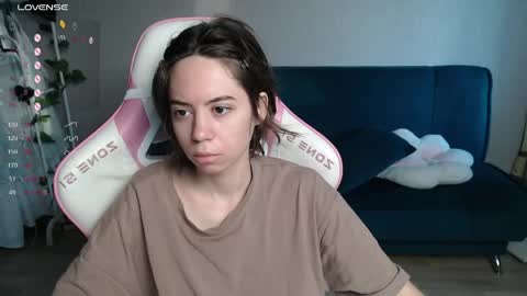 Snapshot of allie_hazie chatting on May 11, 11:13 pm alice online show from May 11, 11:13 pm