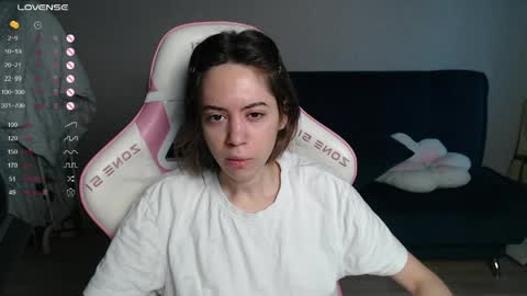 Snapshot of allie_hazie chatting on May 12, 11:24 pm alice online show from May 12, 11:24 pm