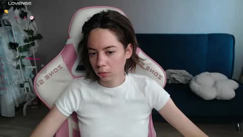 Snapshot of allie_hazie chatting on June 3, 12:24 am alice online show from June 3, 12:24 am