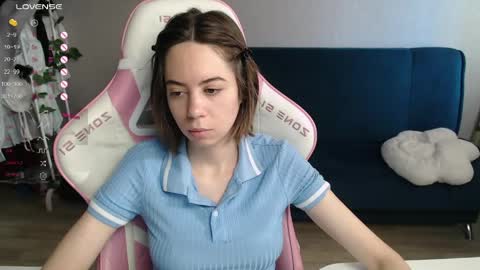 Snapshot of allie_hazie chatting on June 6, 12:16 am alice online show from June 6, 12:16 am