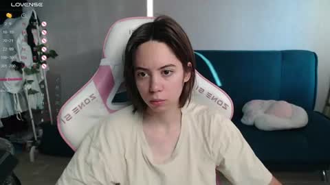 Snapshot of allie_hazie chatting on June 9, 11:27 pm alice online show from June 9, 11:27 pm