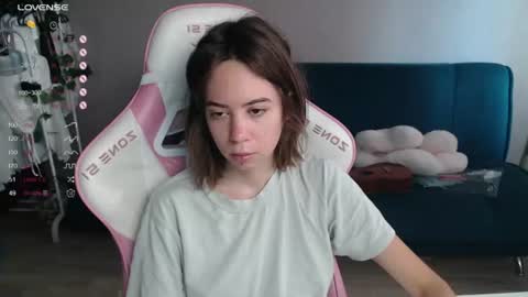 Snapshot of allie_hazie chatting on July 24, 12:19 am alice online show from July 24, 12:19 am