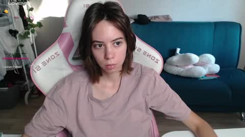 Snapshot of allie_hazie chatting on August 4, 11:40 pm alice online show from August 4, 11:40 pm