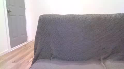 Snapshot of alliebearx chatting on February 11, 4:56 pm alliebearx online show from February 11, 4:56 pm
