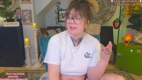 Snapshot of allieberrybb chatting on January 17, 5:42 am bb online show from January 17, 5:42 am