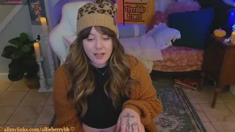 Snapshot of allieberrybb chatting on November 11, 2:55 am bb online show from November 11, 2:55 am