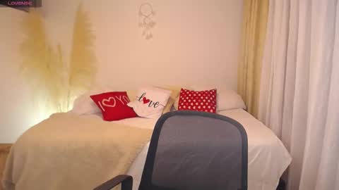 Allie  online show from March 5, 6:37 pm