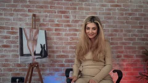 Allie online show from December 19, 9:18 am