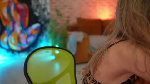 Allie online show from February 26, 12:36 pm