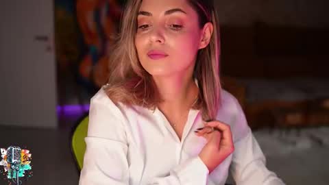 Allie online show from October 6, 9:51 am