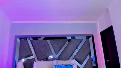 Snapshot of allijadid chatting on February 1, 10:37 am    online show from February 1, 10:37 am