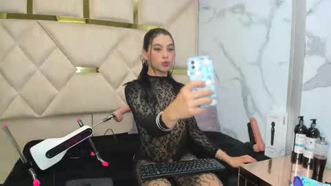 allison_69ts online show from April 8, 5:07 am