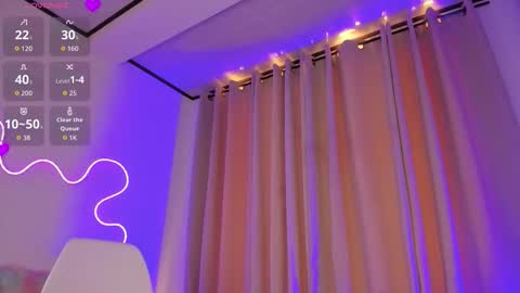 Snapshot of allison_alahia chatting on February 27, 8:31 pm Allison online show from February 27, 8:31 pm