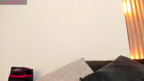 allison_fosther online show from December 3, 2:19 am