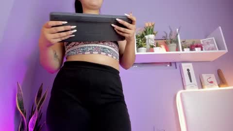 Snapshot of allison_peach chatting on June 3, 8:36 pm Alisson online show from June 3, 8:36 pm