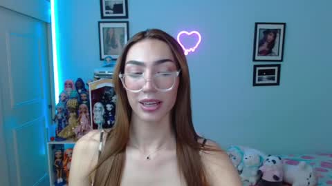 Snapshot of allisonblossom chatting on January 25, 11:54 pm   online show from January 25, 11:54 pm