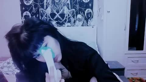Alis online show from June 2, 3:47 pm
