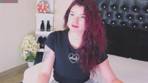 Snapshot of allisonn223 chatting on May 29, 12:25 pm Deea online show from May 29, 12:25 pm