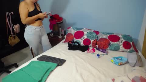 allisonnjones online show from October 11, 6:17 pm