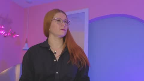 Alli  online show from April 5, 10:45 am