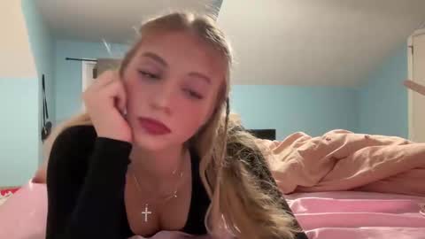 allisontaylorxo online show from October 22, 2:34 am