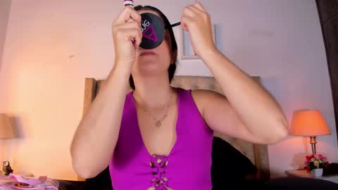 Snapshot of allisson_m chatting on February 5, 12:10 pm allisson online show from February 5, 12:10 pm