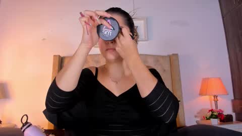 Snapshot of allisson_m chatting on February 7, 12:09 pm allisson online show from February 7, 12:09 pm