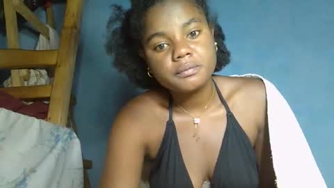 Snapshot of allizida01 chatting on November 23, 2:11 am allizida01 online show from November 23, 2:11 am