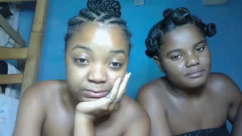 Snapshot of allizida01 chatting on November 24, 7:13 pm allizida01 online show from November 24, 7:13 pm