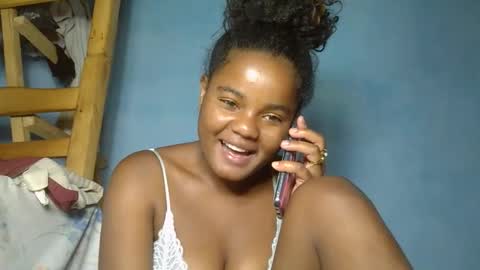 Snapshot of allizida01 chatting on November 25, 4:07 pm allizida01 online show from November 25, 4:07 pm