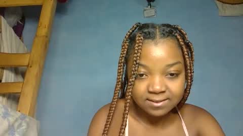 Snapshot of allizida01 chatting on December 15, 7:12 am allizida01 online show from December 15, 7:12 am