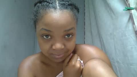 Snapshot of allizida01 chatting on January 7, 11:51 pm allizida01 online show from January 7, 11:51 pm