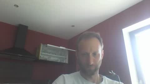 allmic online show from April 20, 12:30 pm