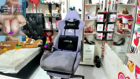 Snapshot of allsson_miller chatting on February 26, 12:09 am allsson_miller online show from February 26, 12:09 am