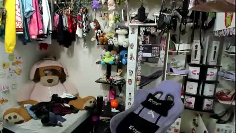 allsson_miller online show from July 12, 8:33 pm