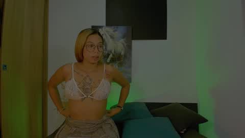 SilverAndDemon online show from December 3, 1:30 am