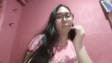 Snapshot of alluring_alicia chatting on June 12, 10:14 am Miss Alicia online show from June 12, 10:14 am