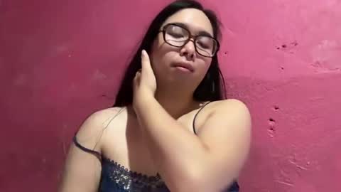 Snapshot of alluring_alicia chatting on June 22, 7:16 am Miss Alicia online show from June 22, 7:16 am