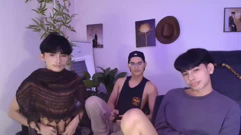 kim and josh online show from April 18, 2:10 pm