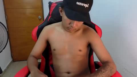 alluringangel01 online show from March 2, 5:19 am