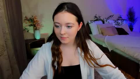 alluringeyess online show from September 8, 3:22 pm