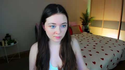 alluringeyess online show from May 26, 4:14 pm