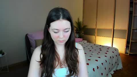 Snapshot of alluringeyess chatting on June 24, 4:50 pm alluringeyess online show from June 24, 4:50 pm