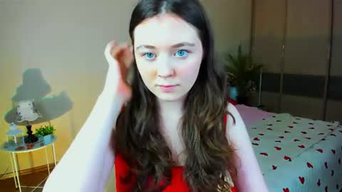 Snapshot of alluringeyess chatting on July 15, 12:43 pm alluringeyess online show from July 15, 12:43 pm