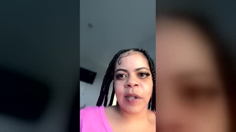 Snapshot of alluringstarr chatting on April 5, 10:07 pm alluringstarr online show from April 5, 10:07 pm