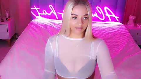 AlwaysHot online show from November 12, 2:45 am