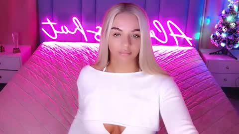 AlwaysHot online show from January 14, 2:06 am